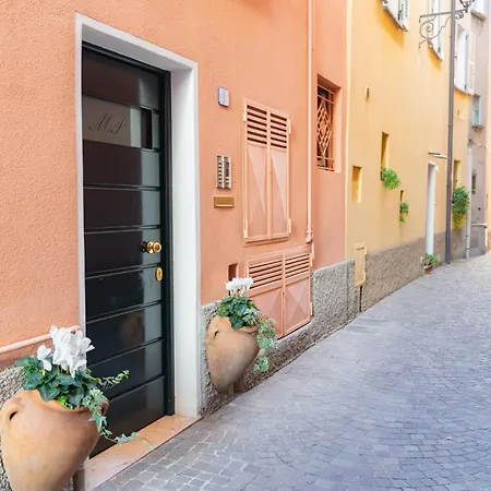 Mandello Riva Granda * Mandello del Lario