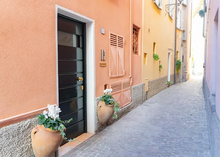 Mandello Riva Granda * 曼代洛-德尔拉里奥