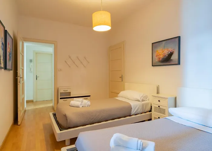 Mandello Riva Granda 公寓 *